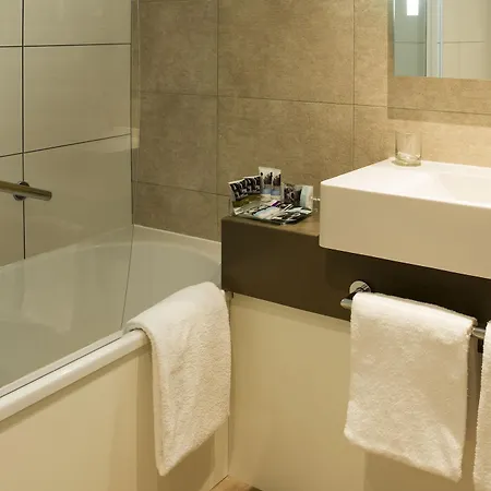 Hotel Mercure Paris Sud Les Ulis-courtaboeuf 4*