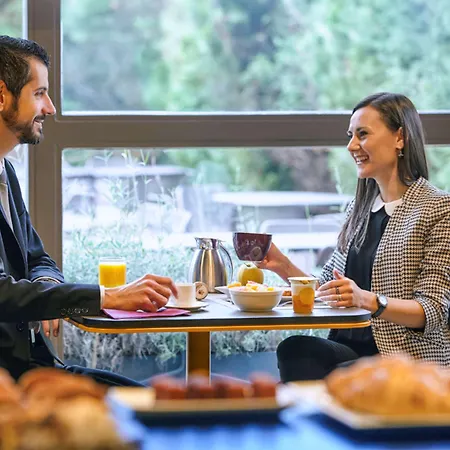 Mercure Paris Sud Les Ulis-courtaboeuf 4*