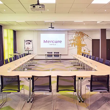 Hotel Mercure Paris Sud Les Ulis-courtaboeuf 4*