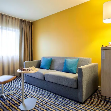 Mercure Paris Sud Les Ulis-courtaboeuf Hotell 4*