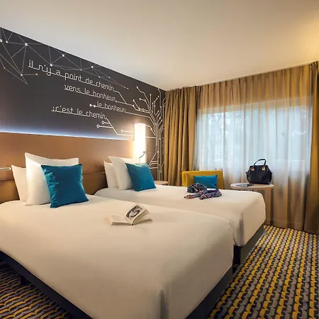Отель Mercure Paris Sud Les Ulis-courtaboeuf Лез-Юлис
