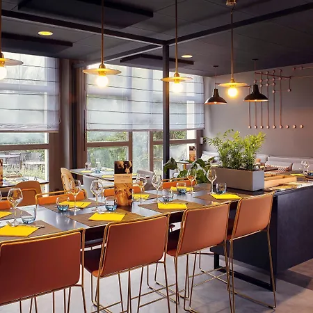 Mercure Paris Sud Les Ulis-courtaboeuf Отель Лез-Юлис