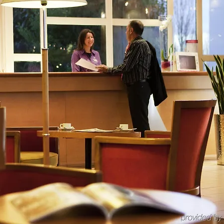 Mercure Paris Sud Les Ulis-courtaboeuf 4*