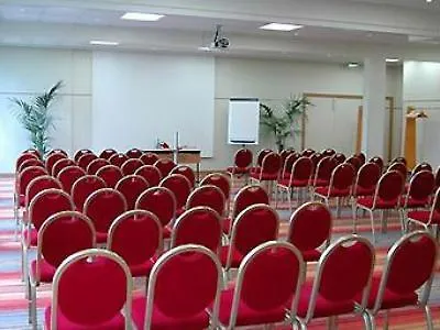 Hotell Mercure Paris Sud Les Ulis-courtaboeuf 4*