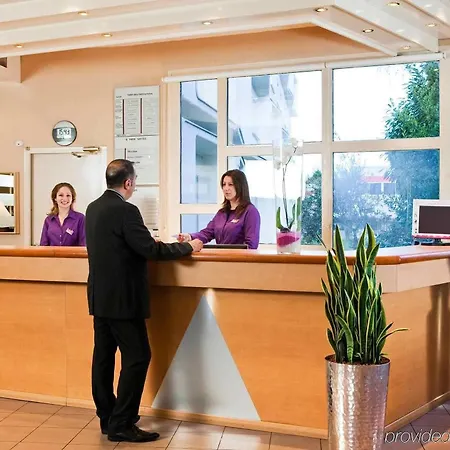 فندق Mercure Paris Sud Les Ulis-courtaboeuf 4*