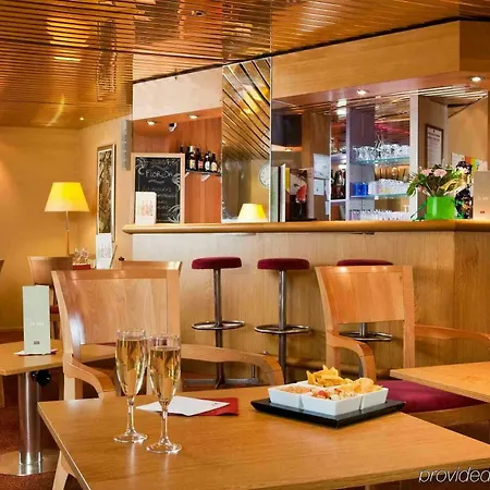 Mercure Paris Sud Les Ulis-courtaboeuf 4* Лез-Юлис