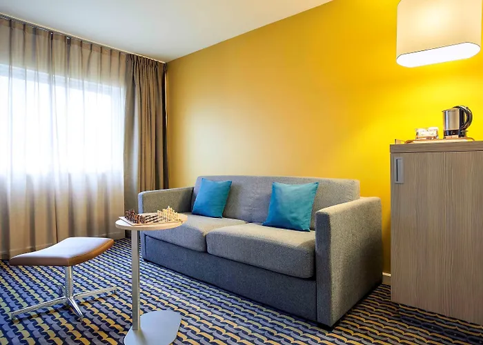 Mercure Paris Sud Les Ulis-courtaboeuf Hotel 4*