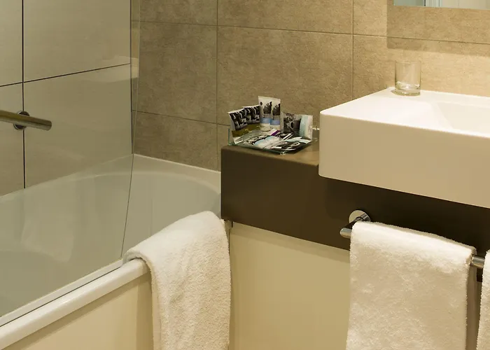 Hotel Mercure Paris Sud Les Ulis-courtaboeuf 4*